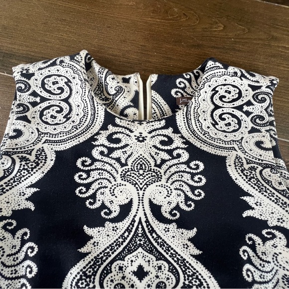 J. McLaughlin Elegant Black and White Patterned Dress - Picture 3 of 6